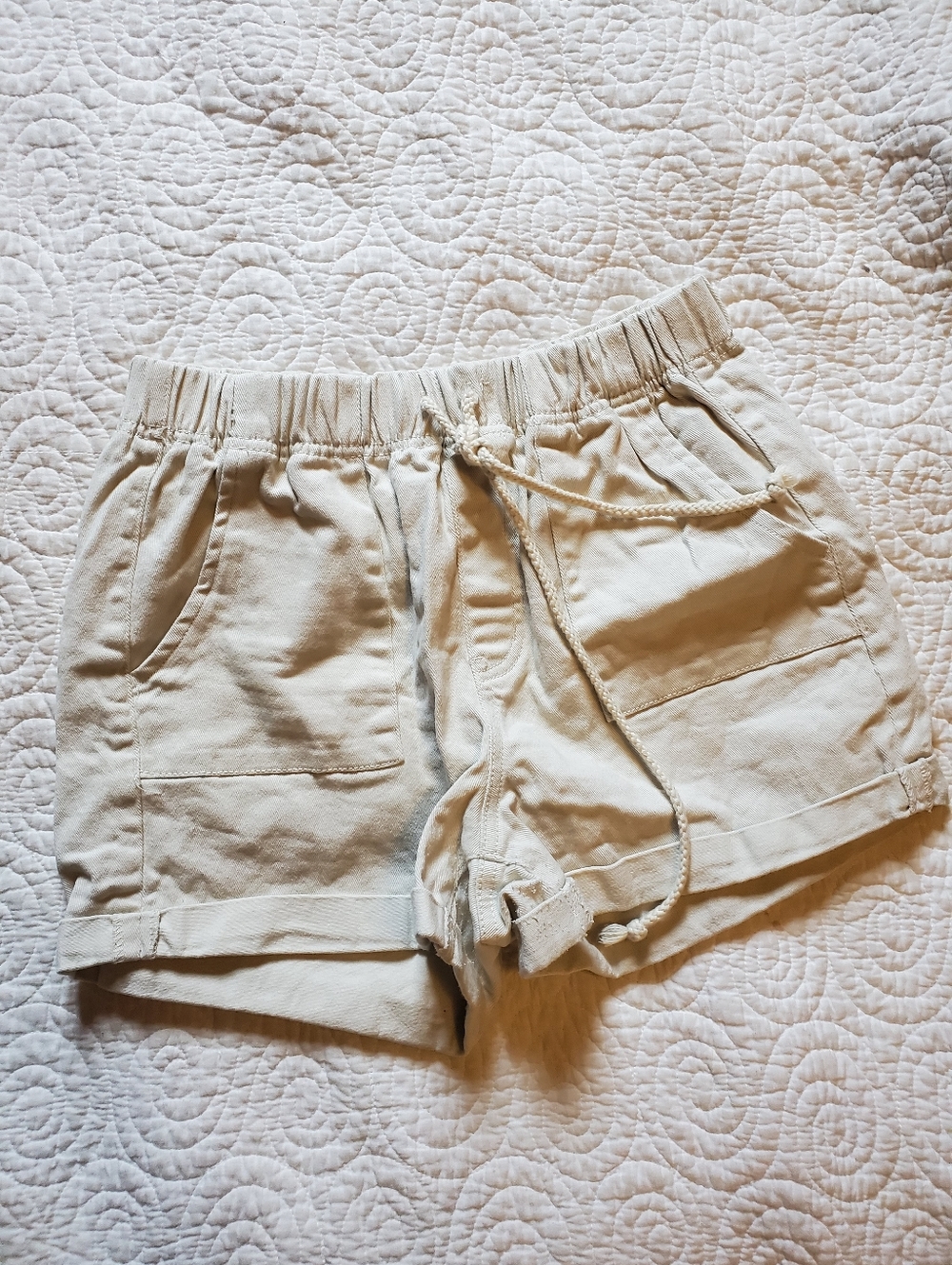 Stretchy Waist Jawstring Tie Tan Khaki Shorts Size Large